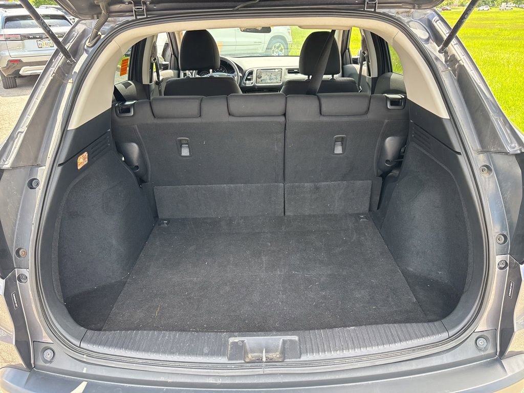 Used 2018 Honda HR-V EX image 11