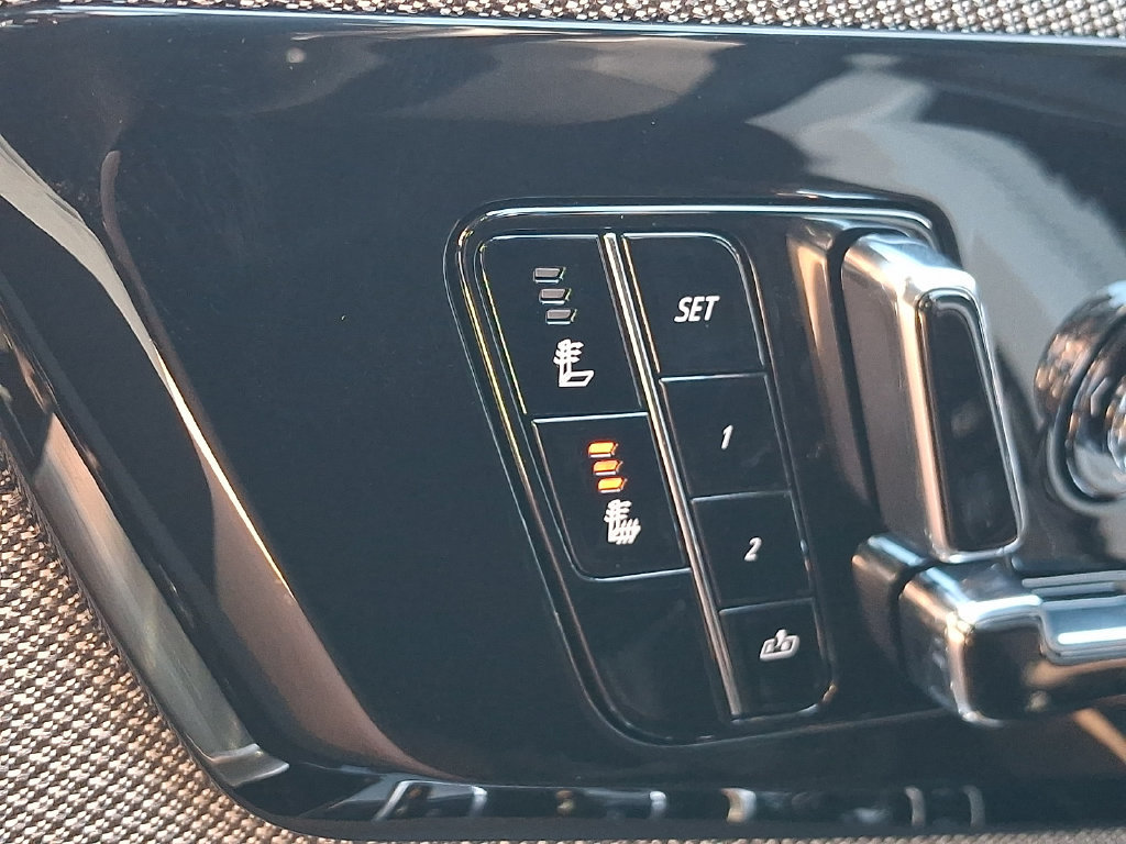 New 2027 Cadillac Optiq Luxury AWD/4WD image 15