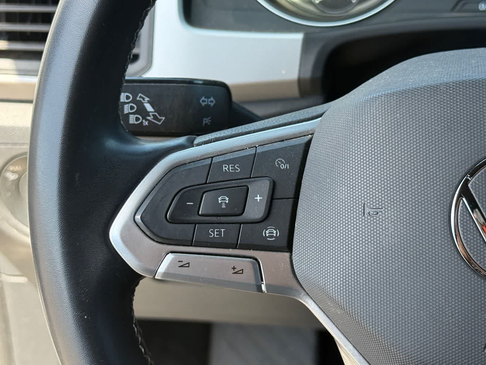 Used 2021 Volkswagen Atlas Cross Sport SE FWD image 19
