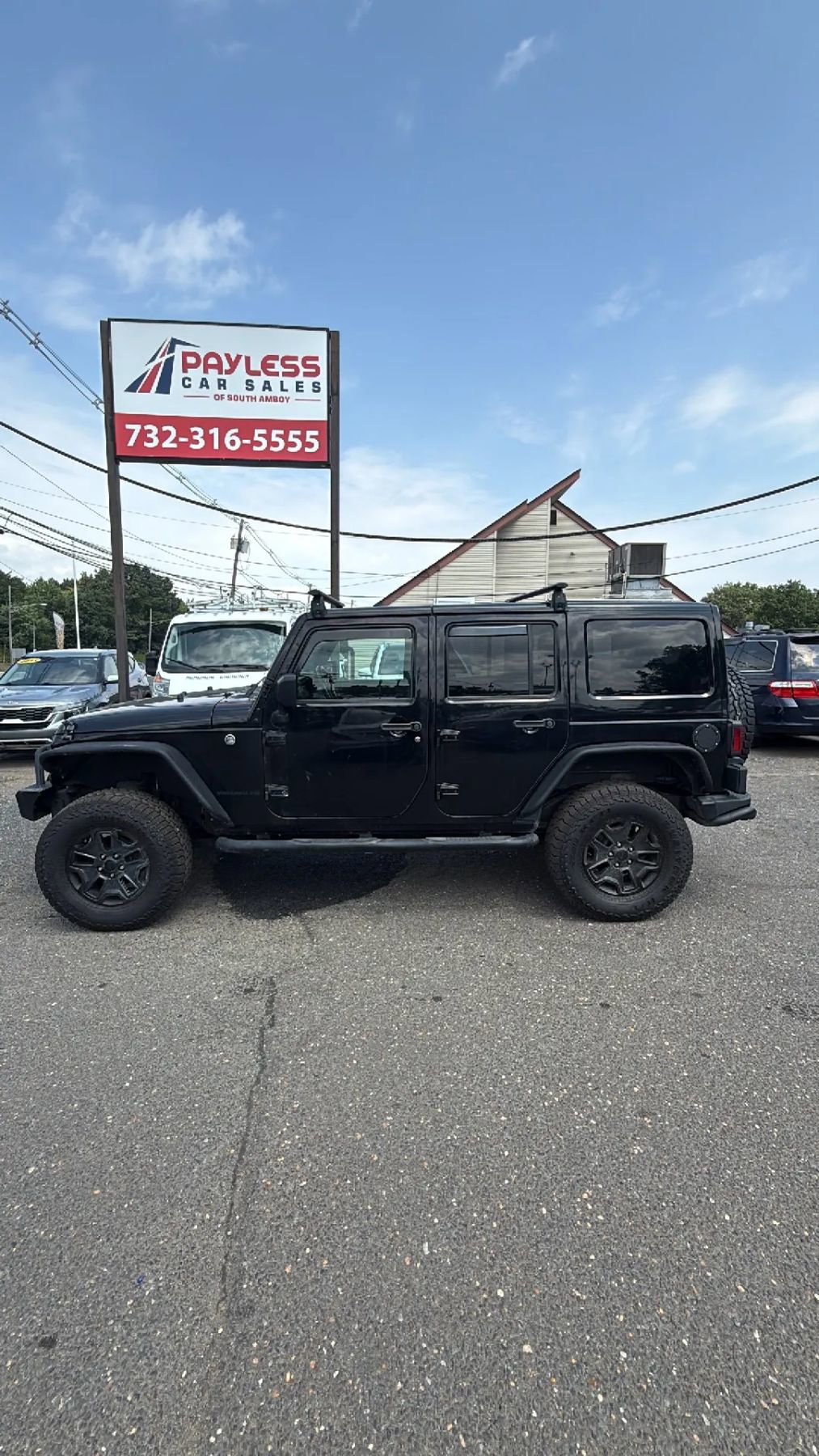 Used 2016 Jeep Wrangler Unlimited Sahara image 8