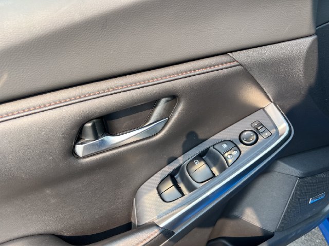 Used 2022 Nissan Sentra SR w/ SR Premium Package FWD image 30