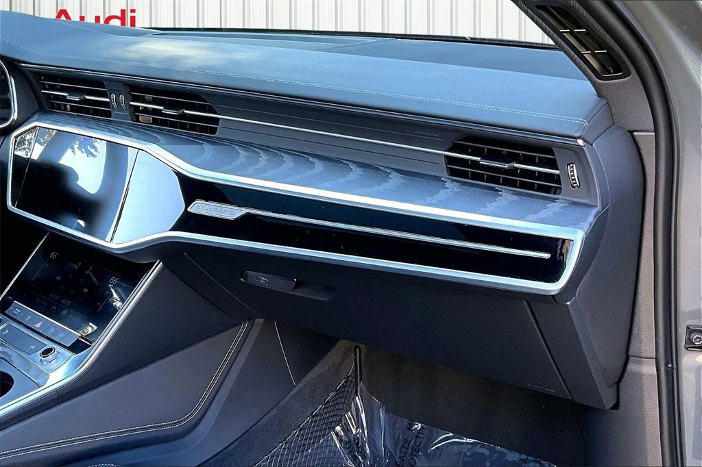 Used 2025 Audi A6 Premium Plus image 25