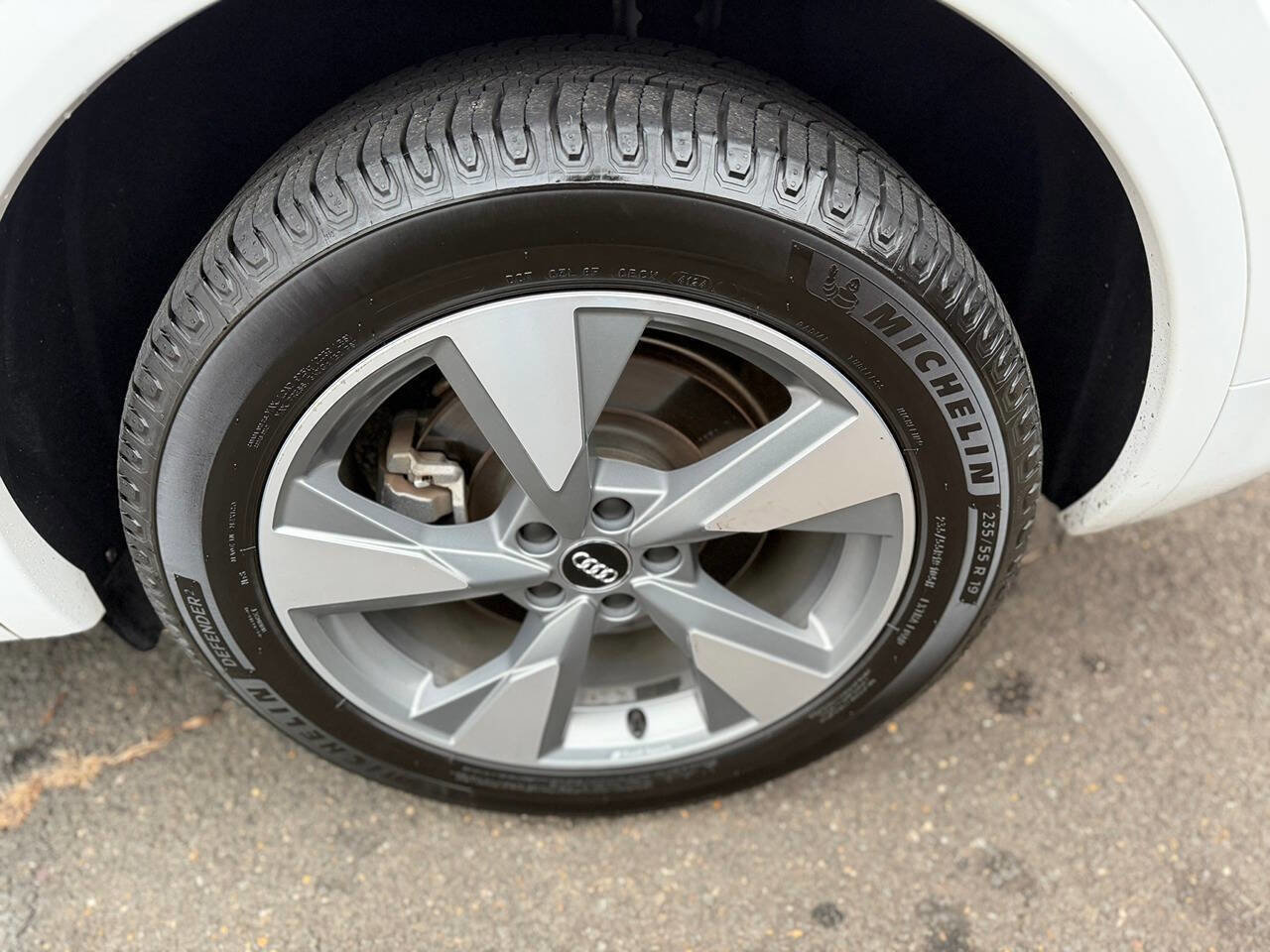 Used 2020 Audi Q5 2.0T Premium w/ Titanium Sport Package image 13