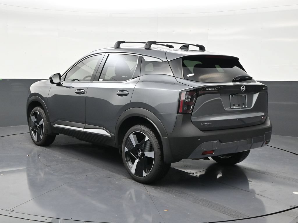 Used 2026 Nissan Kicks SR FWD image 3