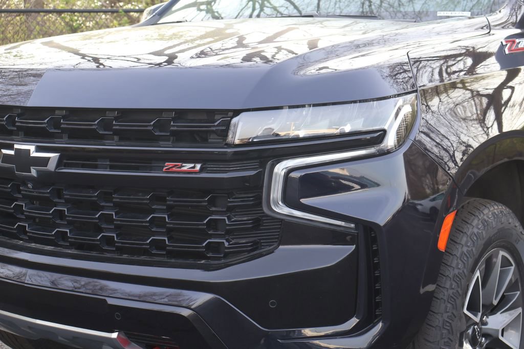 Certified 2024 Chevrolet Suburban Z71 w/ Off-Road Capability Package AWD/4WD image 4