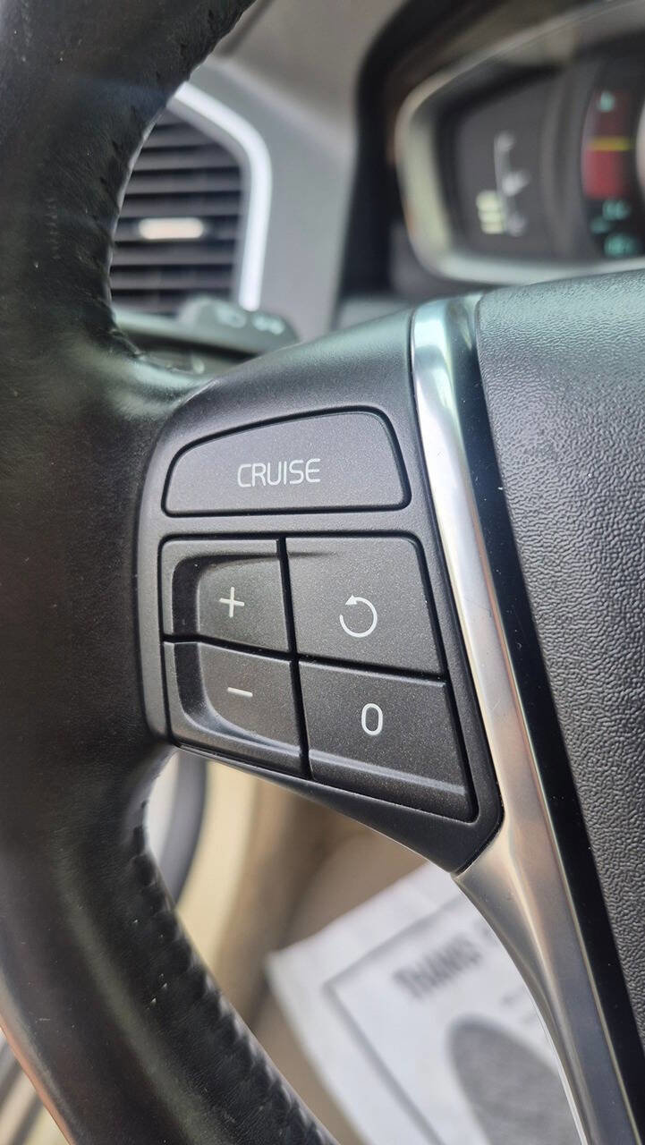 Used 2015 Volvo XC60 T5 Platinum FWD image 41