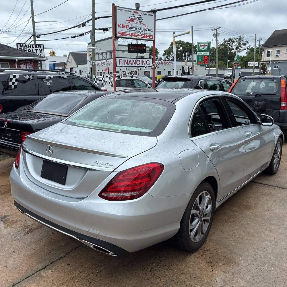 Used 2017 Mercedes-Benz C 300 4MATIC Sedan image 4