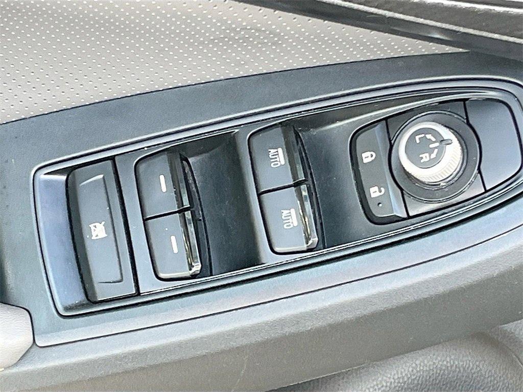 Used 2021 Subaru Crosstrek 2.5i Sport w/ Moonroof Package image 17