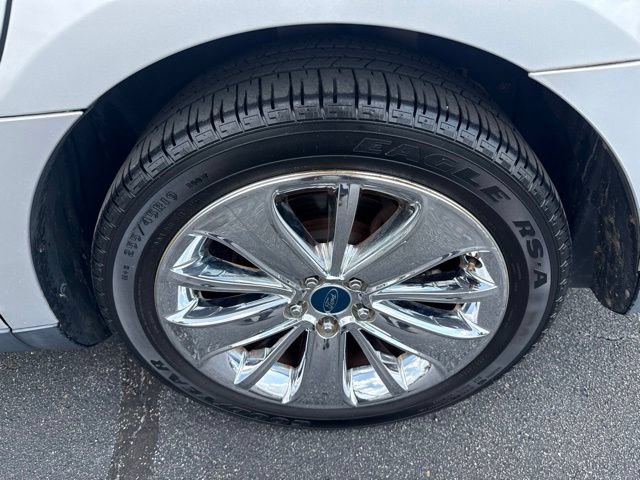 Used 2012 Ford Taurus Limited FWD image 10