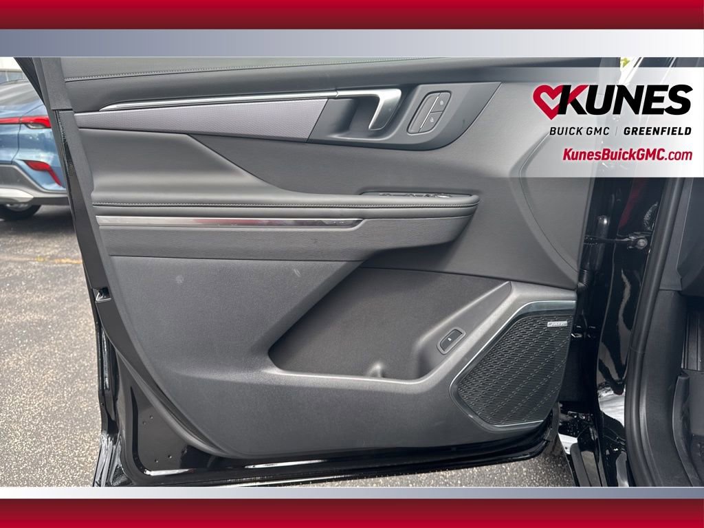 New 2026 Buick Enclave Sport Touring w/ LPO, Floor Liner Package image 37