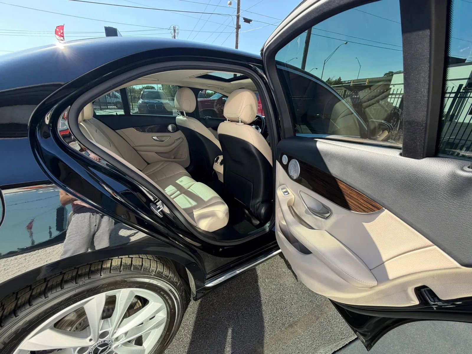 Used 2021 Mercedes-Benz C 300 4MATIC Sedan w/ Premium Package image 69