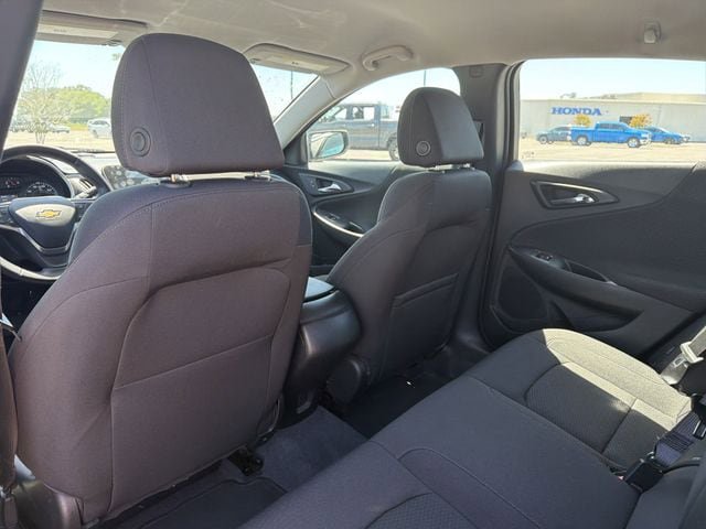 Used 2023 Chevrolet Malibu RS FWD image 13