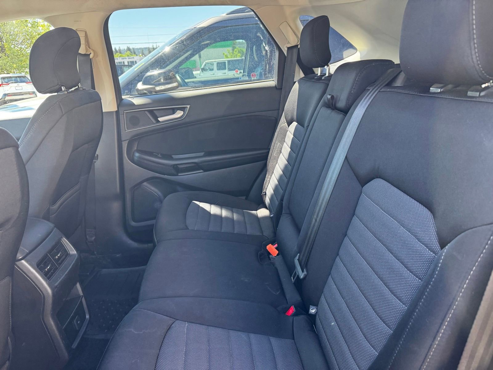 Used 2016 Ford Edge SE FWD image 11