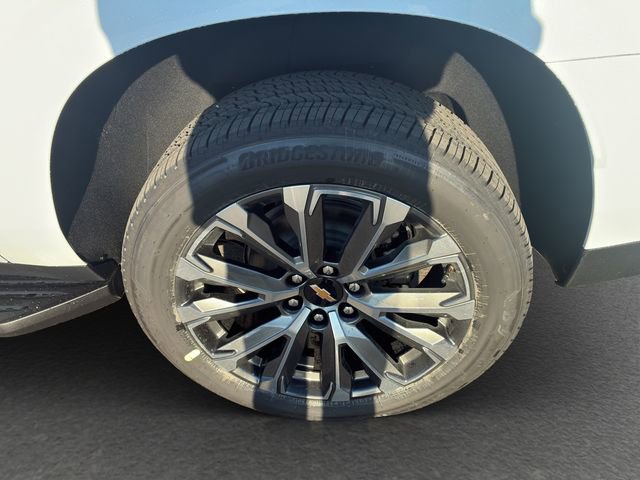 New 2026 Chevrolet Suburban High Country w/ Sun And Tow Package AWD/4WD image 9