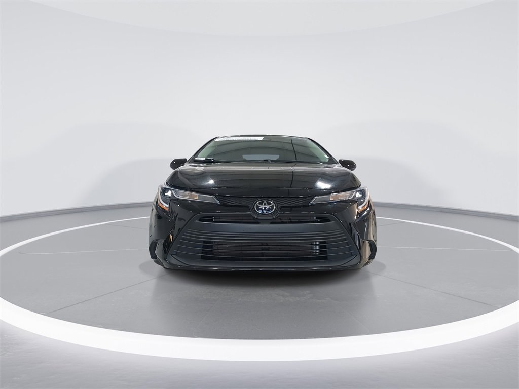 Used 2024 Toyota Corolla LE image 3