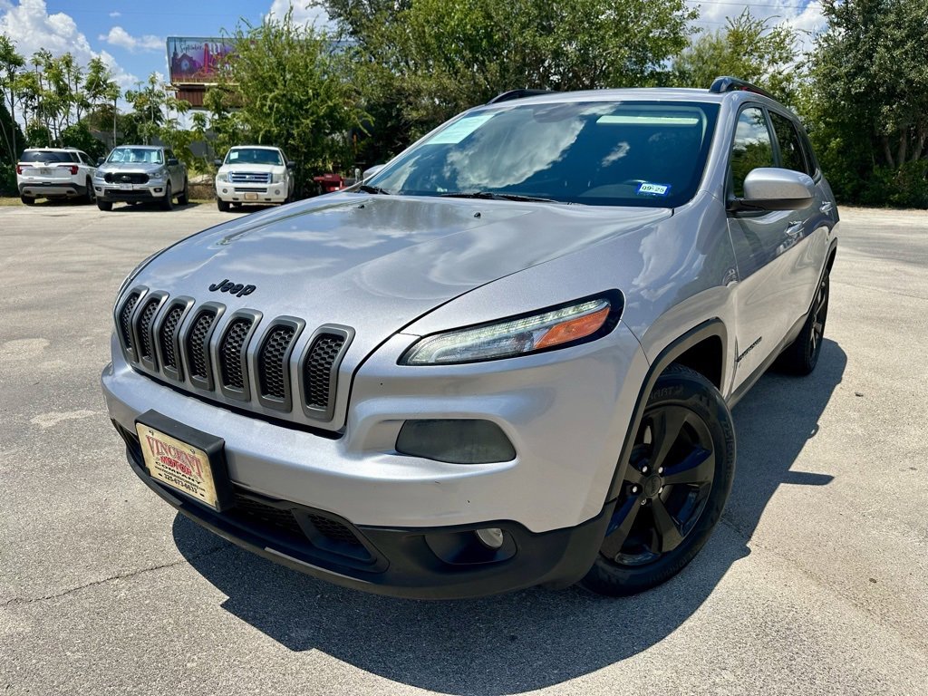 Used 2018 Jeep Cherokee Latitude w/ Altitude Package