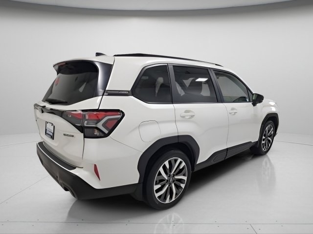 Used 2025 Subaru Forester Touring w/ Popular Package - Touring AWD/4WD image 12