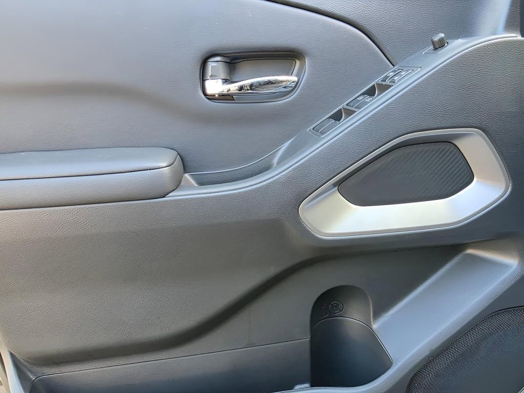 New 2026 Nissan Frontier SV w/ Tow Package image 16