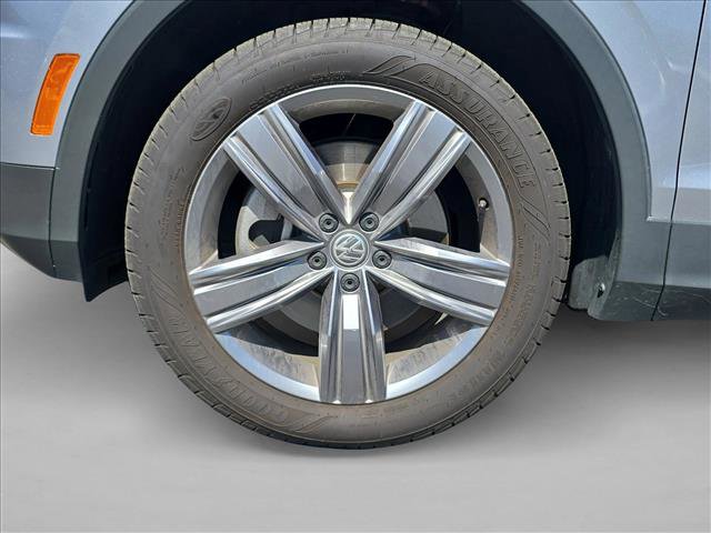 Used 2021 Volkswagen Tiguan SE image 26