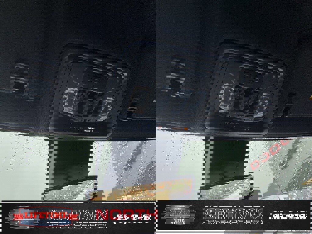 Used 2025 GMC Sierra 2500 AT4 w/ AT4 Premium Plus Package image 12