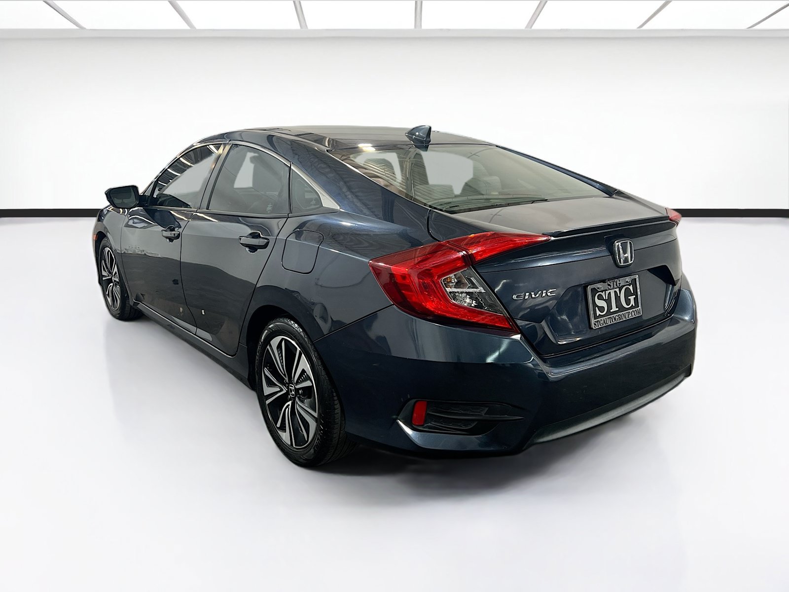 Used 2017 Honda Civic EX-T image 6