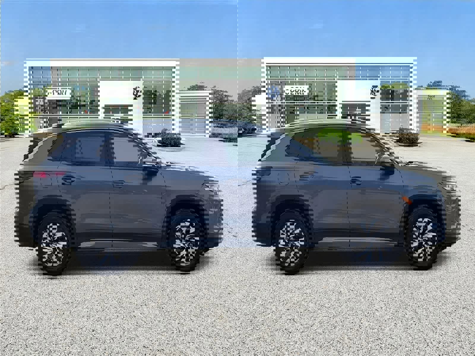 Used 2025 Volkswagen Tiguan S image 8