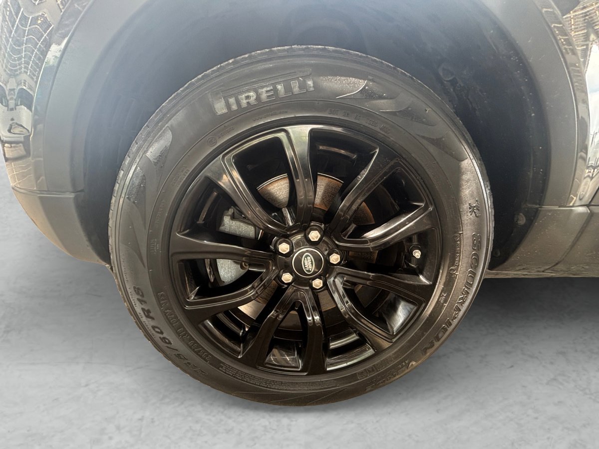 Used 2019 Land Rover Range Rover Evoque SE Premium AWD/4WD image 28