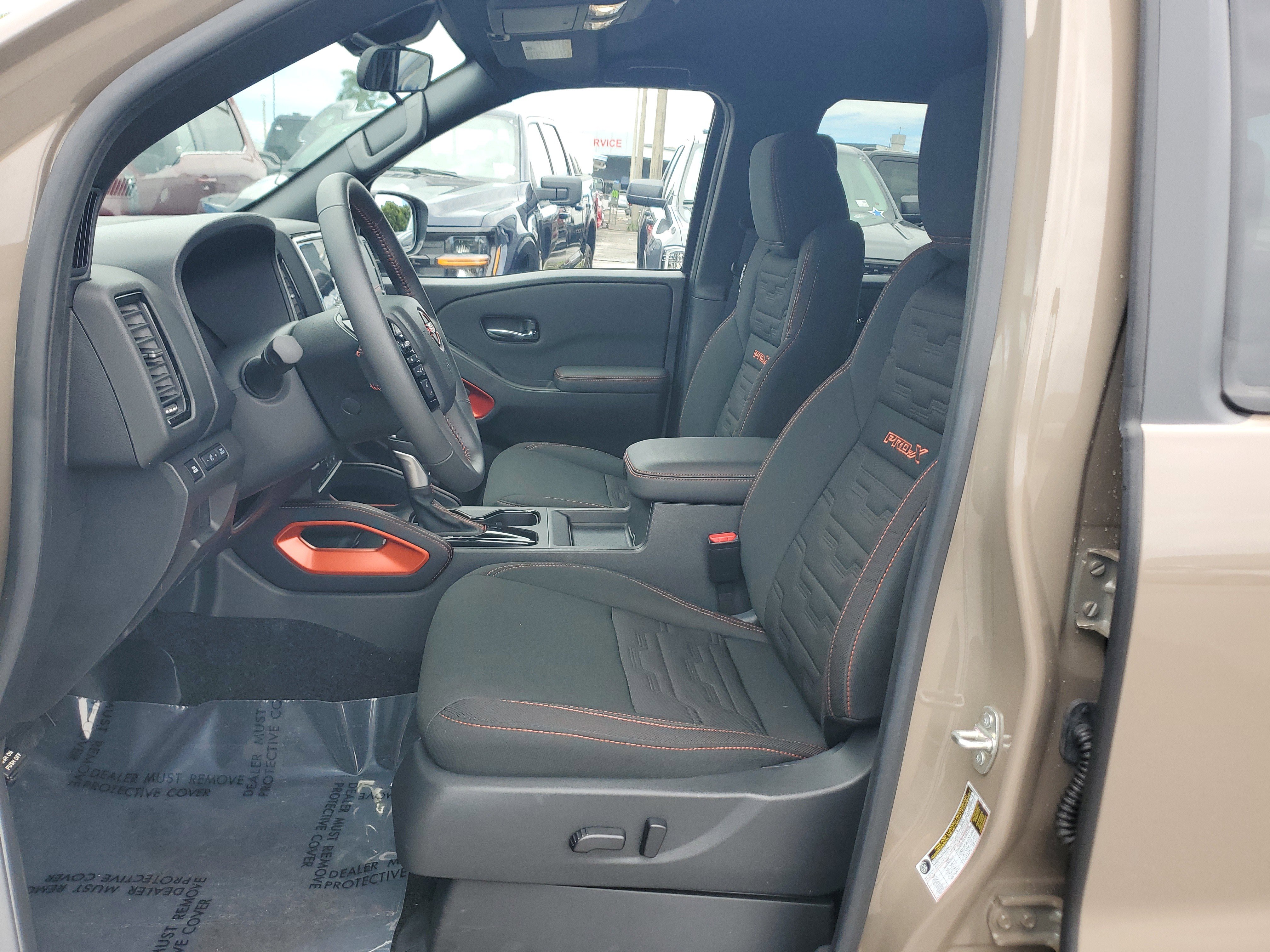 Used 2024 Nissan Frontier Pro-X w/ Technology Package image 11