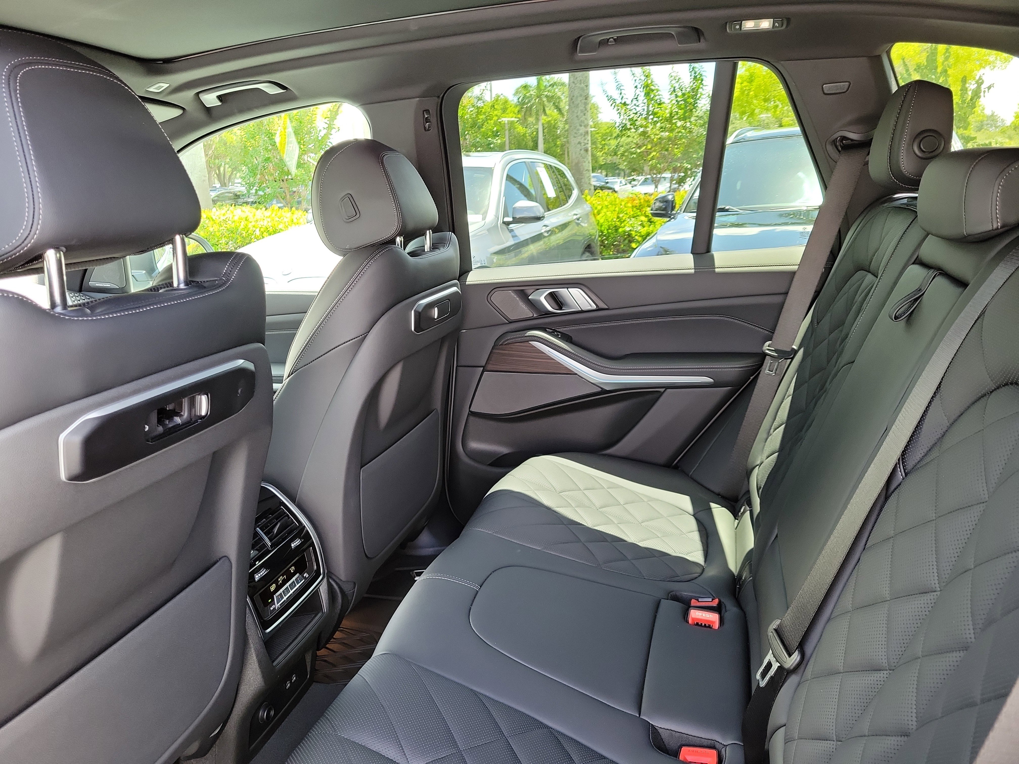 New 2026 BMW X5 xDrive40i AWD/4WD image 12