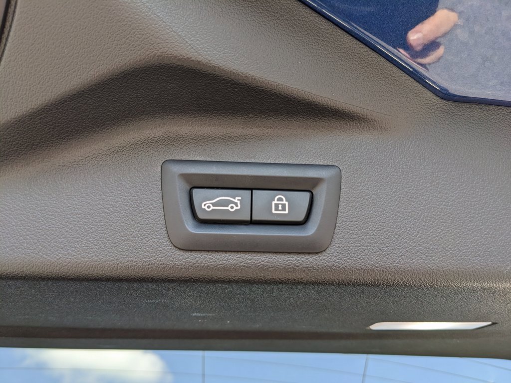 Used 2023 BMW X5 xDrive45e image 41