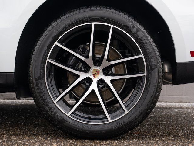New 2026 Porsche Macan Turbo image 13