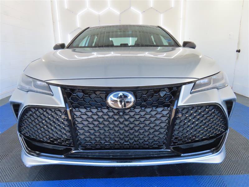 Used 2022 Toyota Avalon Touring w/ Advanced Safety Package image 2