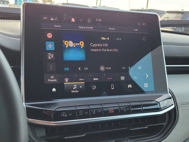 Used 2025 Jeep Compass Limited image 9