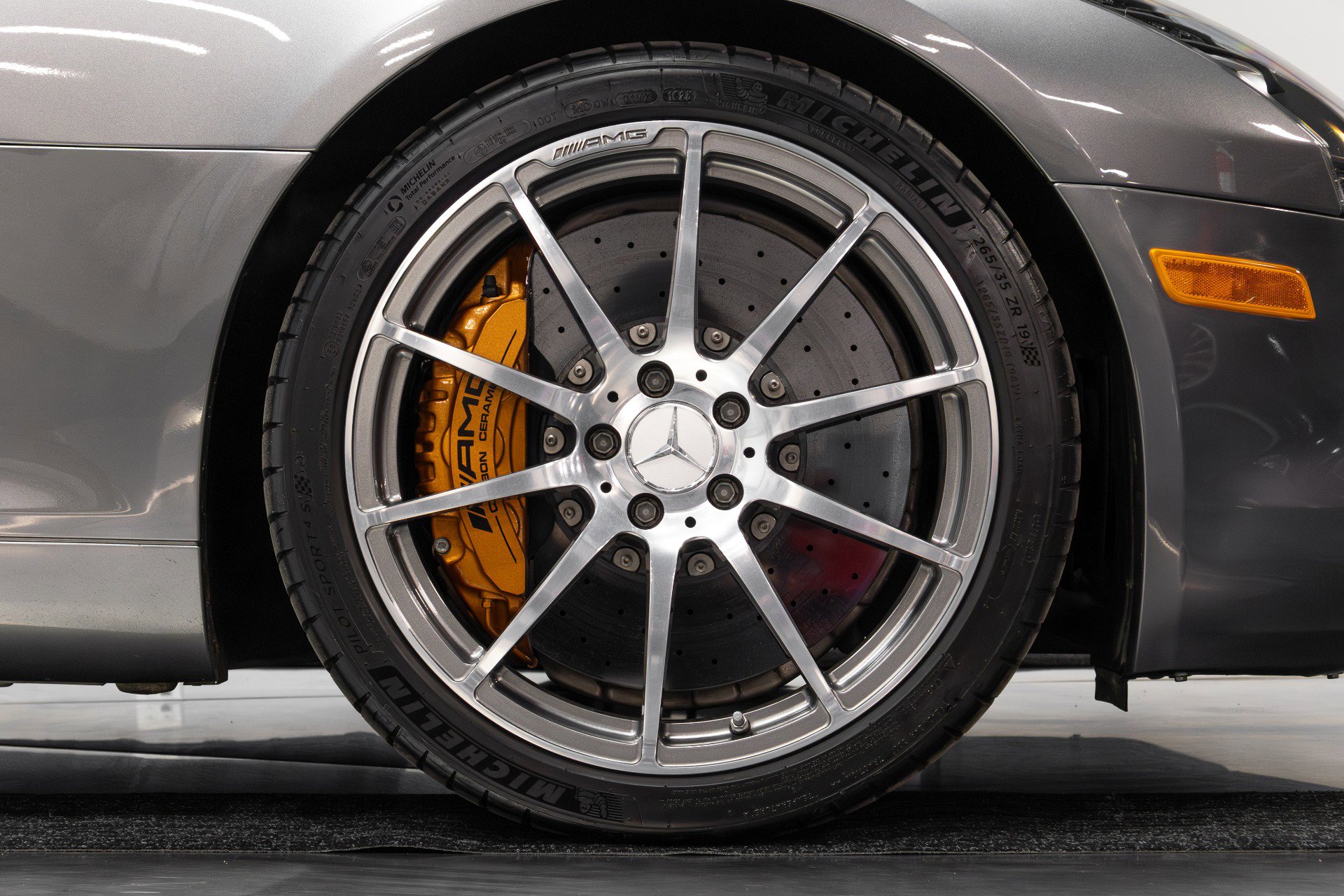 Used 2012 Mercedes-Benz SLS AMG Coupe image 26