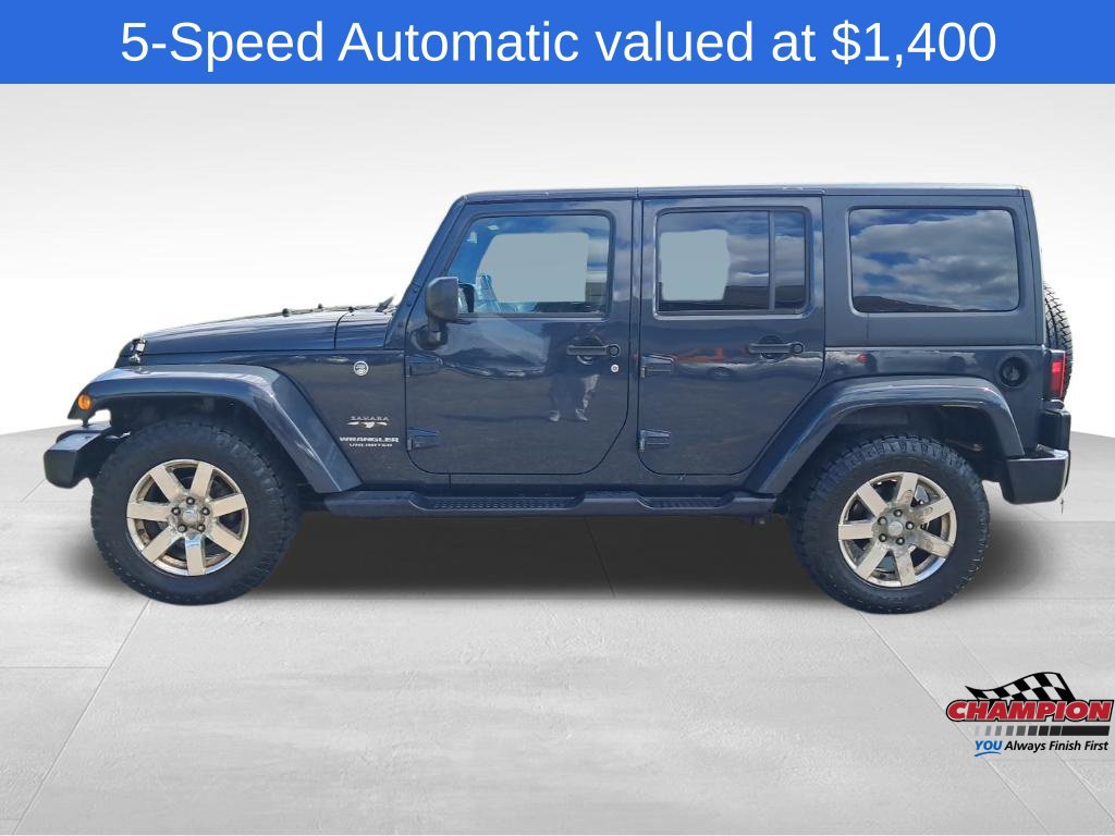 Used 2017 Jeep Wrangler Unlimited Sahara w/ Connectivity Group AWD/4WD image 2