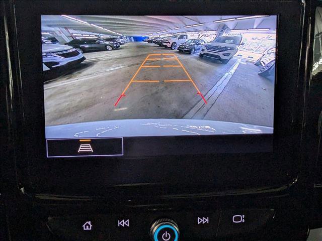 Used 2023 Chevrolet Traverse LT FWD image 17