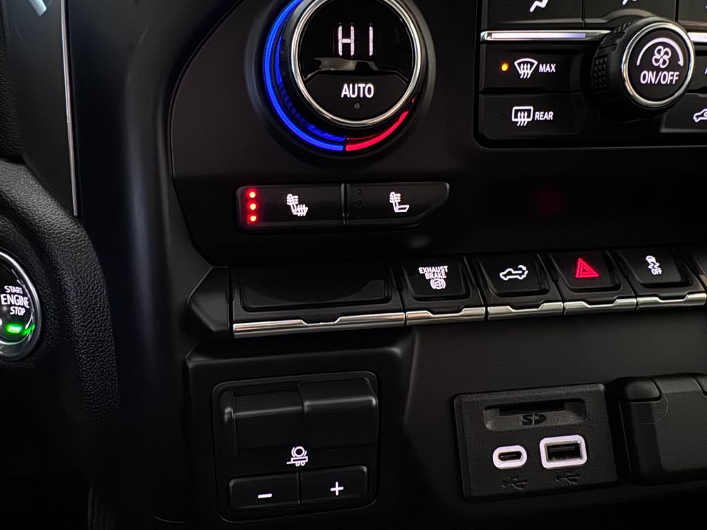 Used 2020 Chevrolet Silverado 2500 LTZ image 21