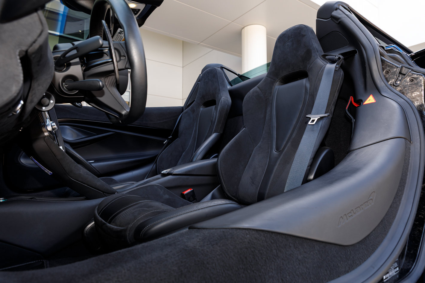 Used 2022 McLaren 720S Luxury RWD image 46