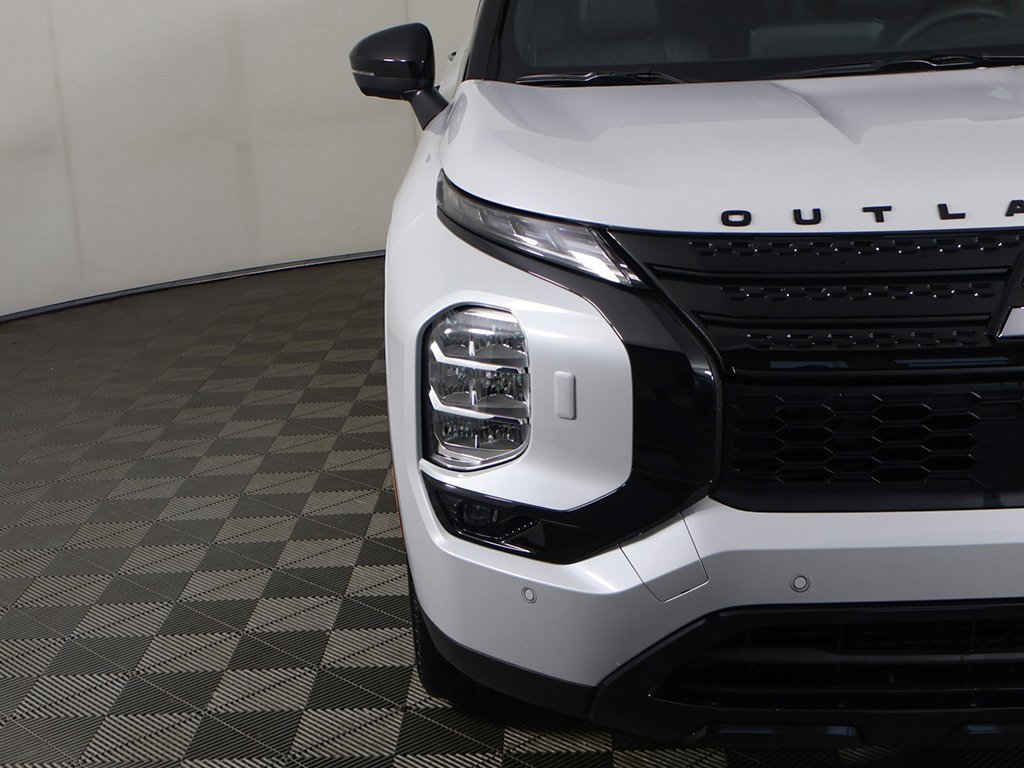 New 2025 Mitsubishi Outlander SEL Black Edition image 16
