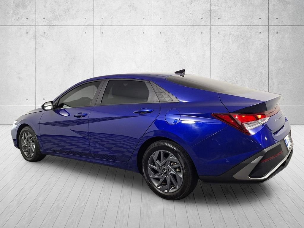 Used 2024 Hyundai Elantra SEL FWD image 7