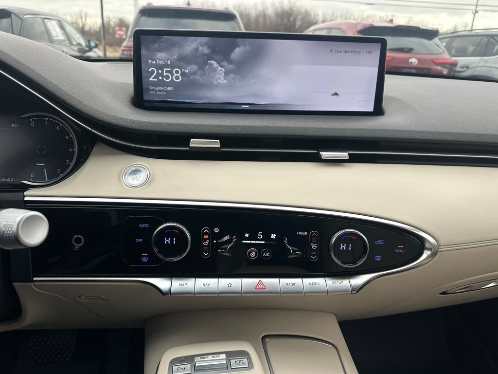 Used 2023 Genesis GV70 2.5T w/ Select Package image 23