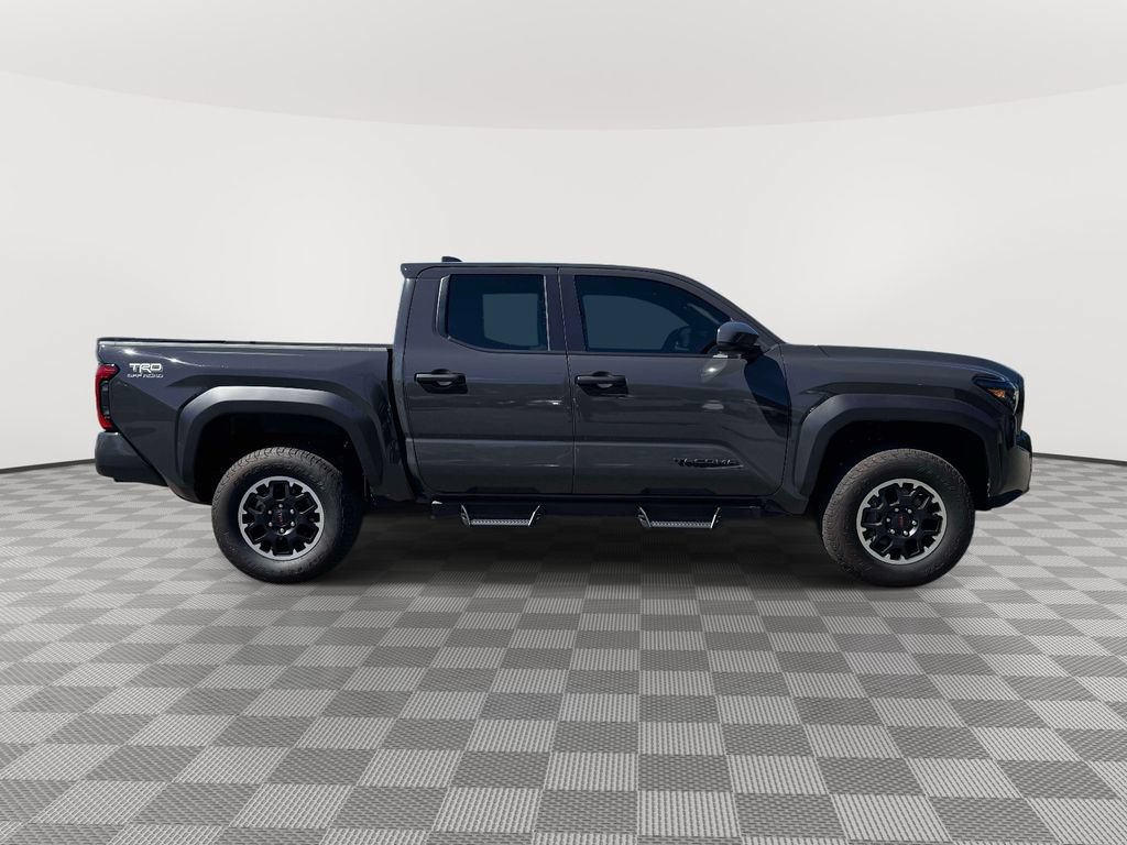 Used 2024 Toyota Tacoma TRD Off-Road AWD/4WD image 8
