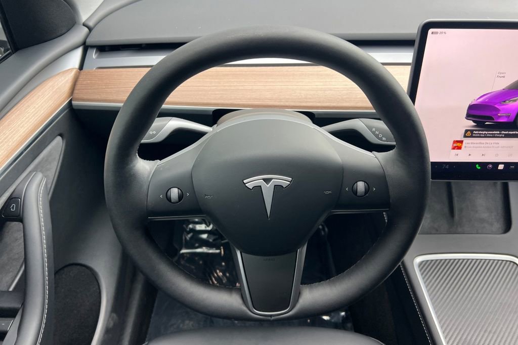 Used 2025 Tesla Model Y Long Range image 13