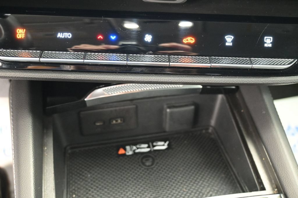 Used 2024 Buick Envision Preferred AWD/4WD image 29