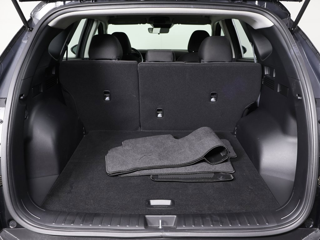 Certified 2025 Hyundai Tucson SE image 14