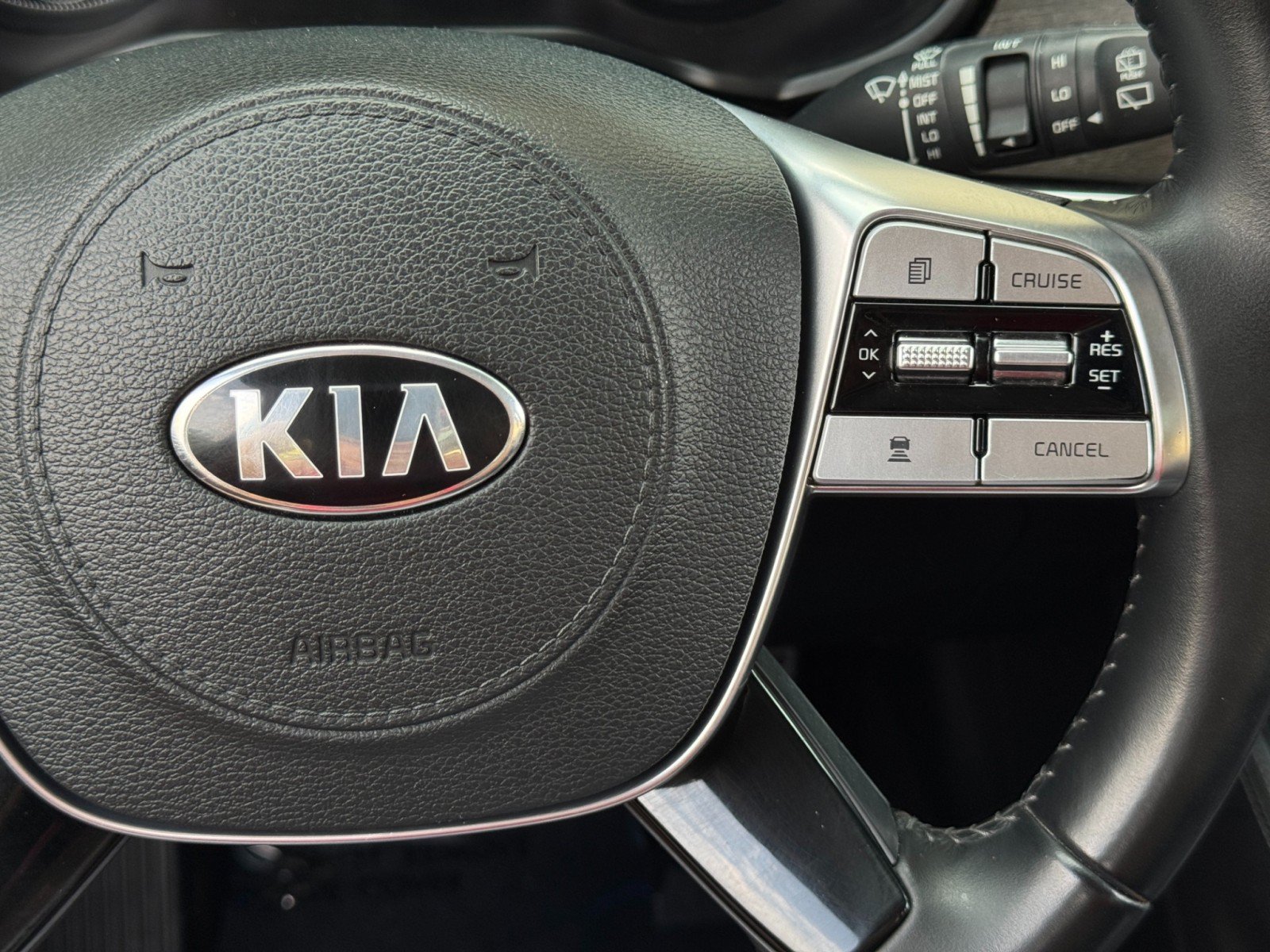 Used 2020 Kia Telluride SX w/ Towing Package FWD image 22
