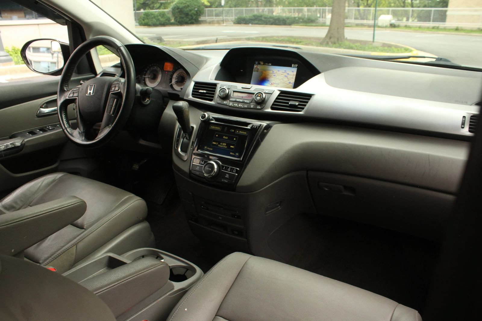 Used 2014 Honda Odyssey Touring image 25