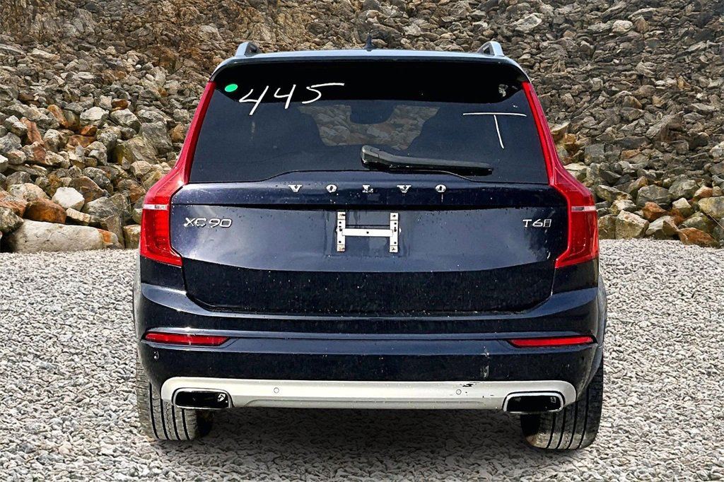 Used 2019 Volvo XC90 T6 Momentum w/ Protection Package image 4