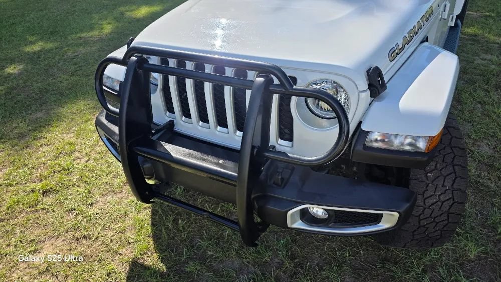 Used 2021 Jeep Gladiator Overland w/ Safety Group AWD/4WD image 11