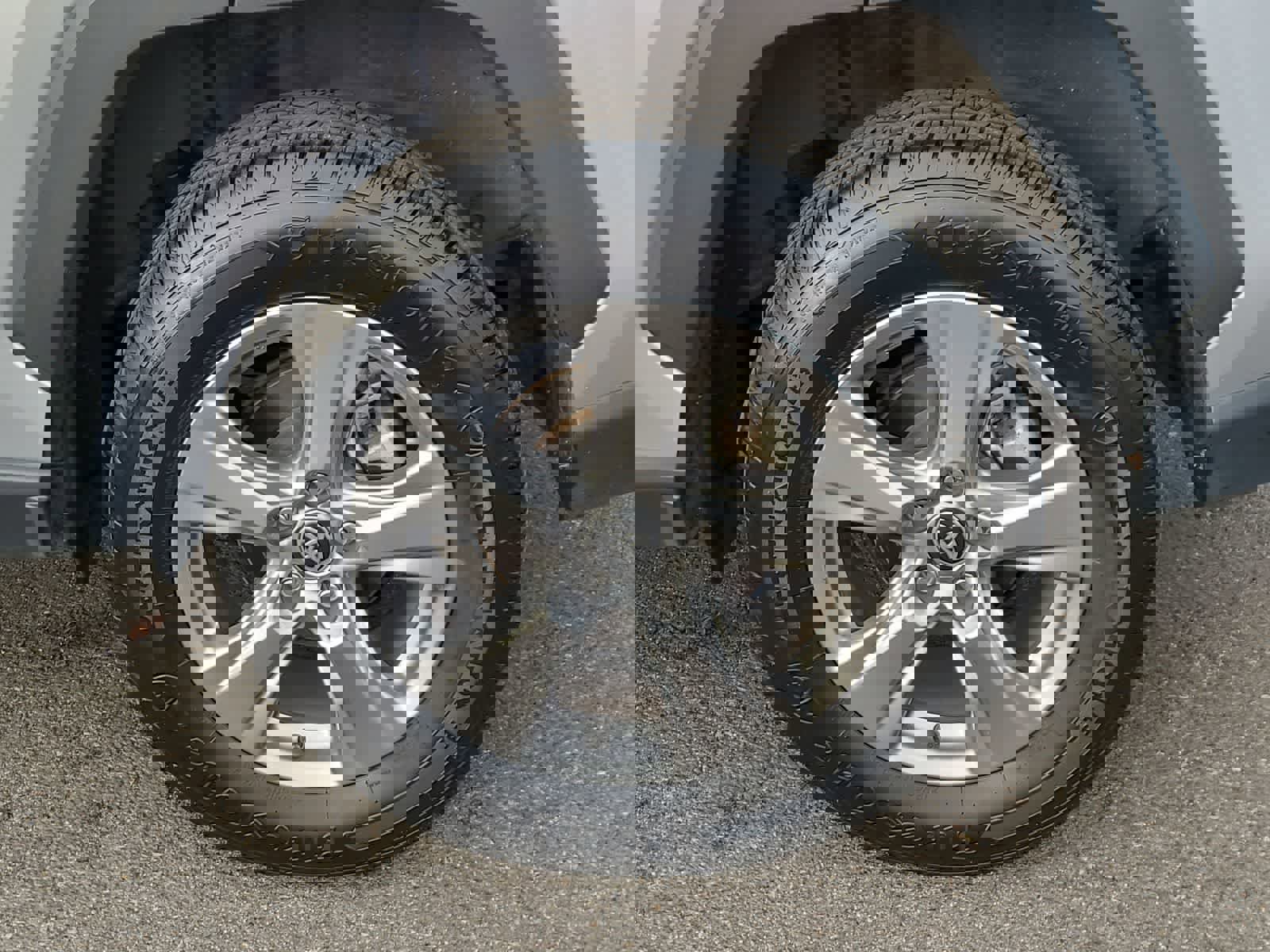 Used 2024 Toyota RAV4 XLE image 16